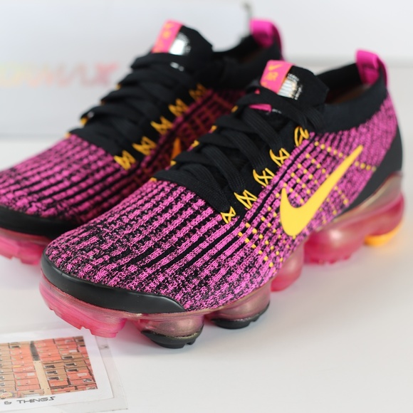 vapormax flyknit running shoes